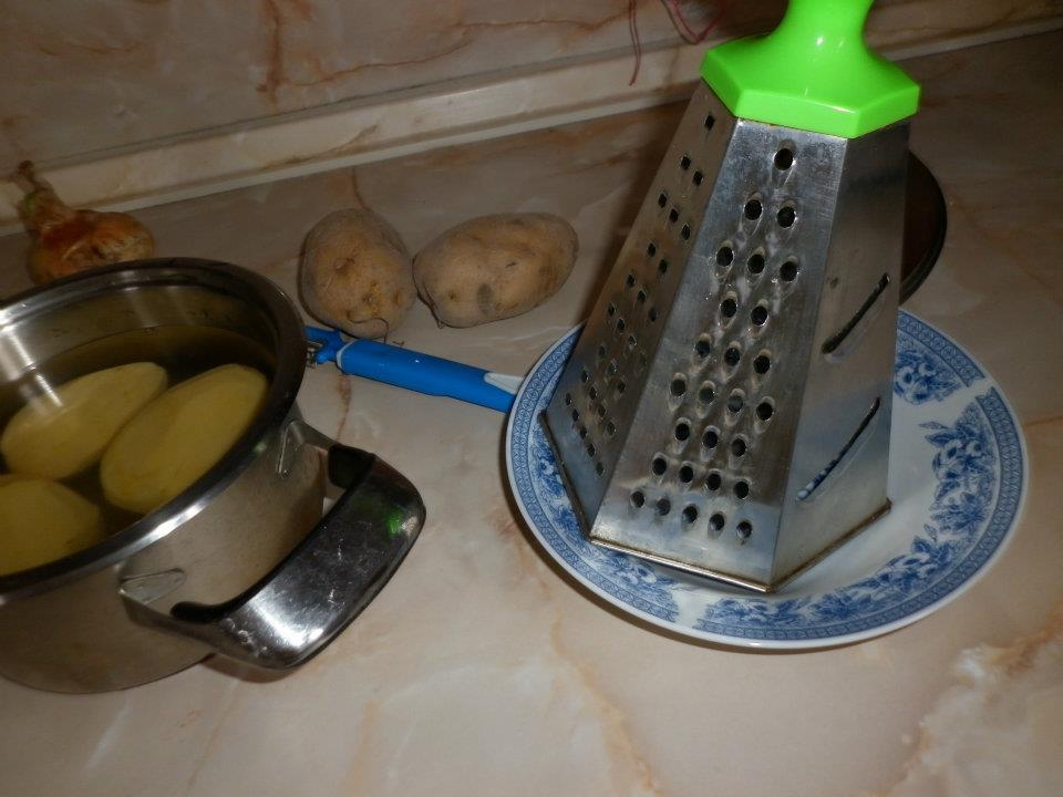 Potato shredder